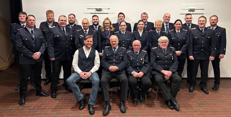 Die Kameraden der Freiwilligen Feuerwehr freuen sich auf ein weiteres erfolgreiches Dienstjahr.