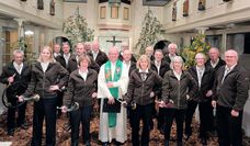 Traditioneller Hubertusgottesdienst zu Ehren des Schutzpatrons der Jäger mit dem Jagdhornbläserkorps Wesermünde-Süd und Pastor Dieter Klee.