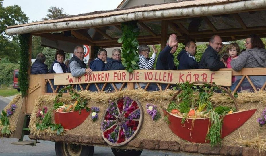 Traditionelle Tänze werden die Besucher:innen begeistern.