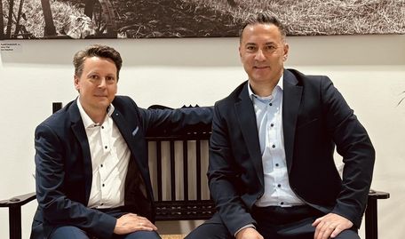 Die Volksbank-Vorstände Thomas Eder (links) und Bülent Kurtulus.
