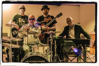 Twelve BB - Live zu erleben am Samstag, 15. März, ab 20 Uhr im Kulturzentrum am Kleinbahnhof.