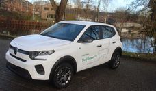 Der Dorfstromer wird bald zur Verfügung stehen und fährt rein elektrisch.