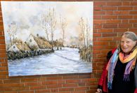 Das Bild‚‚ Winter in Masuren‘‘ vom Bokeler Künstler Heinz Glaasker löste bei Marlies Tetzner aus Hagen sofort Kindheitserinnerungen aus.
