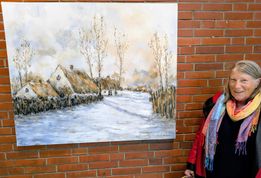 Das Bild‚‚ Winter in Masuren‘‘ vom Bokeler Künstler Heinz Glaasker löste bei Marlies Tetzner aus Hagen sofort Kindheitserinnerungen aus.
