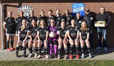 Die Sportlerinnen sind begeistert von der neuen Möglichkeit, Fußball in der Region zu spielen.