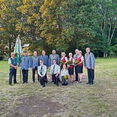 Die amtierende Königsfamilie vom Schützenverein Lilienthal freut sich sehr auf drei tolle Tage Schützenfest mit allen Mitgliedern und Bürger:innen.
