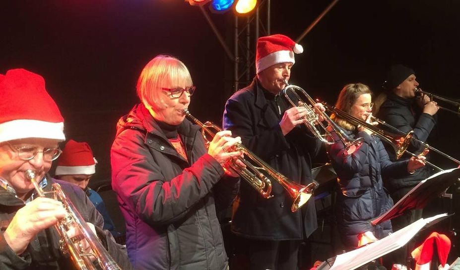 Die Lloydstreet Bigband spielt am 3. Dezember.