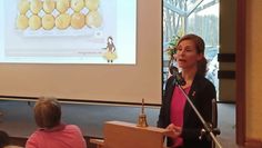Dr. Frischmuth erklärte in aller Ruhe, worauf es bei der Brustkrebsfrüherkennung ankommt und animierte zur regelmäßigen Vorsorge.