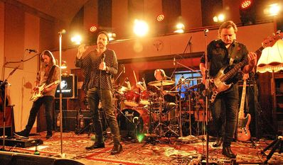 Die vier Musiker wollen bei ihrer Tour Abschied von der Vergangenheit nehmen und nach vorne blicken.