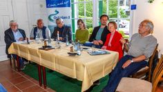 9. Osteland-Salon zum Thema "Moor und Klimaschutz" im Findorff-Haus in Iselersheim. Bildmitte/3. von rechts: Moderator Sebastian Bertram