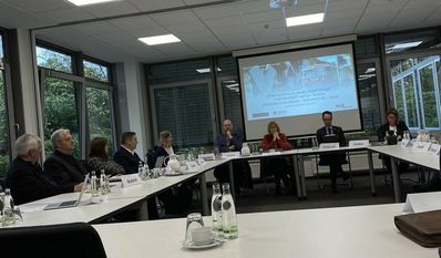 Der Verkehrsausschuss des Kreistages beauftragte Landrat Bernd Lütjen, weitere Gespräche zur Reaktivierung des Moorexpresses zu führen. Foto: limo