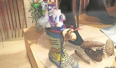 Wenn die Stiefel gefunden warten viele Leckereien auf die Kinder.