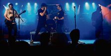 Headliner des Musikprogramms sind Espinosa.