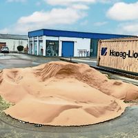 Für die Kleinen gibt es einen großen Sandspielplatz.