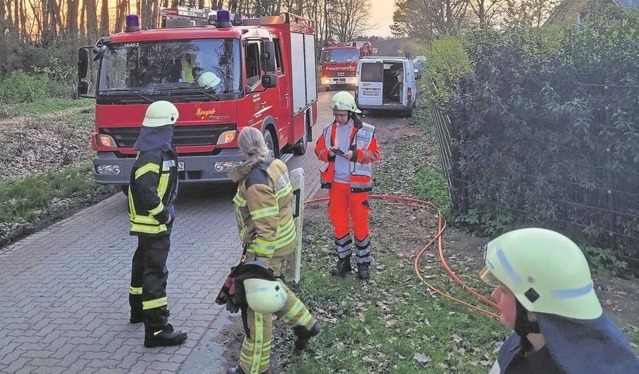 Eine beschädigte Gasleitung alarmierte in Garlstedt rund 50 Einsatzkräfte der umliegenden Feuerwehren. Foto: Feuerwehr Osterholz-Scharmbeck