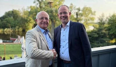 Der ehemalige Präsident Tönjes Itgen und sein Nachfolger Jan Mackenberg.