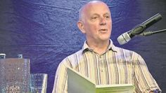 Kulturjournalist Ralf G. Poppe freute sich über die vielen Zuschauer:innen.
