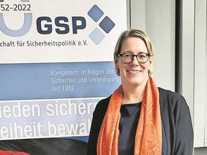 Dr. Marie-Christine Heinze ist Gründerin und Vorstandsmitglied des Centers for Applied Research in Partnership with the Orient (CARPO) und referierte kürzlich in Bremervörde.