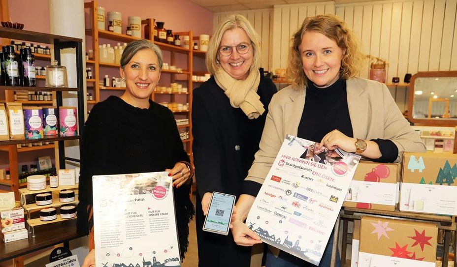 Nadja Ludwig, Inhaberin „Haus der Naturalien, Anja Kalski vom Wirtschaftstreff und Anne Kleber, städtische Wirtschaftsförderin.