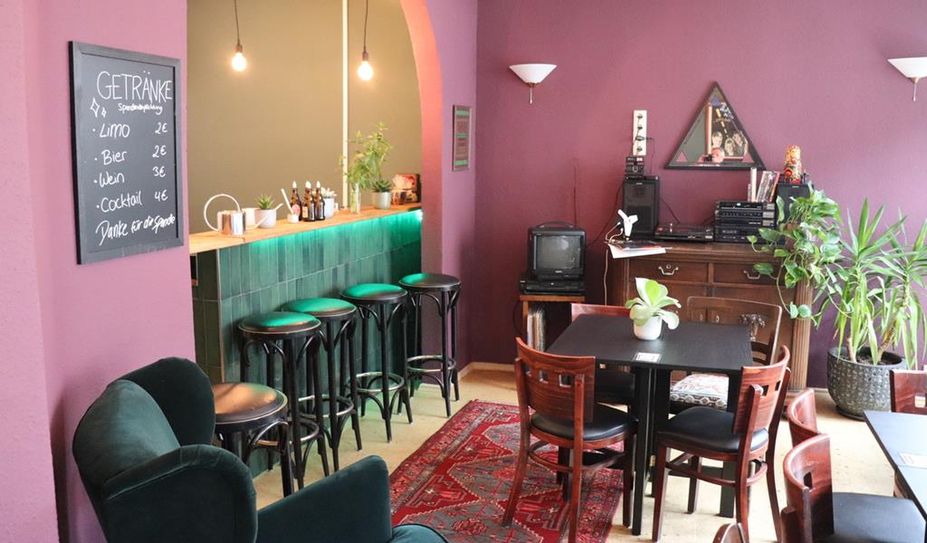 Das schön eingerichtete „Wohnzimmer“ bietet einen „Safe-Space“ für alle Jugendlichen.