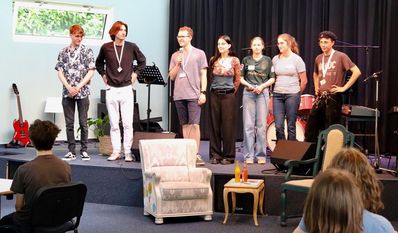 Die „Macher“ von Lilis Wohnzimmer: Simon Weiler, Till Kraushaar, Moritz Lilienthal, Anna von Berg, Lisa Cordes, Valerie Dammann und Mateo Lüer Gemio.