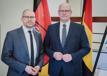 (v. l.) Die CDU-Bundestagsabgeordneten Eike Holsten und Dr. Marco Mohrmann informieren zur Endlagersuche im Landkreis.