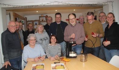 Das Orga-Team des Repair Cafés und seine zahlreichen ehrenamtlichen Helfer freuen sich auf eine neue Herausforderung die Ressourcen und den Geldbeutel schont und Umweltmüll vermeidet