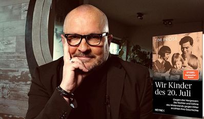 Mithilfe von Zeitzeugen gibt der Autor Tim Pröse einen erschreckenden Einblick in die Vergangenheit.
