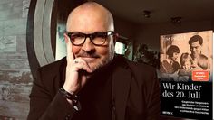 Mithilfe von Zeitzeugen gibt der Autor Tim Pröse einen erschreckenden Einblick in die Vergangenheit.