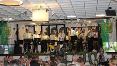 Der Musikumzug Elm spielte und die Gründung des Vereins wurde auf die Bühne gebracht.