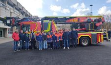 Die Jugendlichen waren von der Führung sehr beeindruckt, unter anderem auch von der Drehleiter.