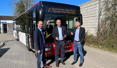 Wollen viele Menschen in den Bus holen: Stephan Reich, Thorsten Kayser und Dr. Torsten Lühring (v.l.)