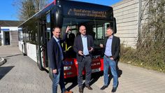 Wollen viele Menschen in den Bus holen: Stephan Reich, Thorsten Kayser und Dr. Torsten Lühring (v.l.)