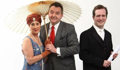 Ursula Villwock, Volker Prüser und Marcus Seifert unterhalten die Gäste im Restaurant Wümmeblick. Foto: eb