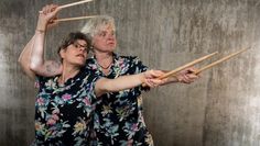 Das Duo ist im Cultimo bereits gut bekannt und steht für gehaltvollen Wortwitz und überraschende musikalische Einfälle.