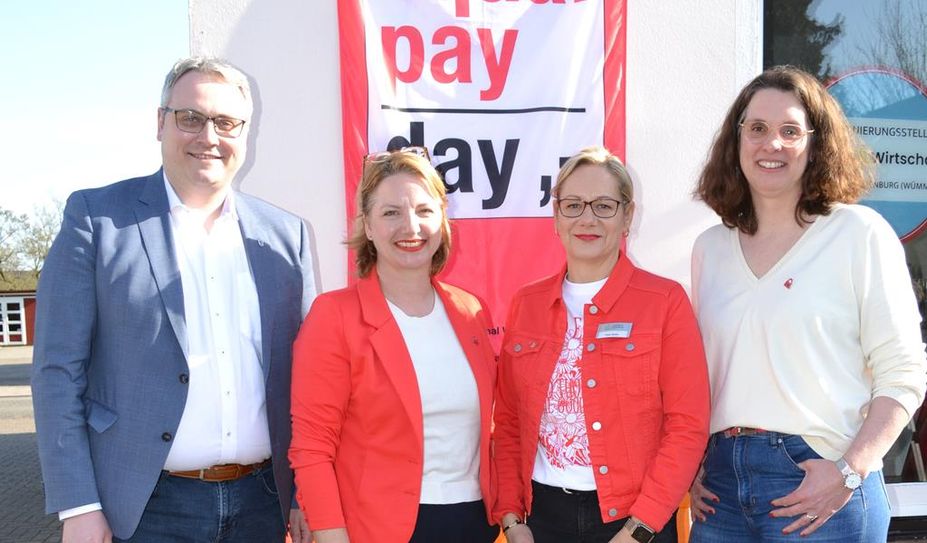 Marco Prietz, Ilka Holsten-Poppe, Katja Weße und Anika Peters freuten sich über den großen Zuspruch beim Vortrag.