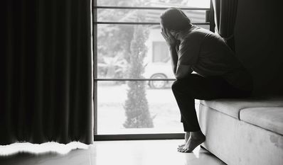 Wer unter Depressionen leidet, sollte sich professionelle Hilfe suchen.