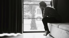 Wer unter Depressionen leidet, sollte sich professionelle Hilfe suchen.