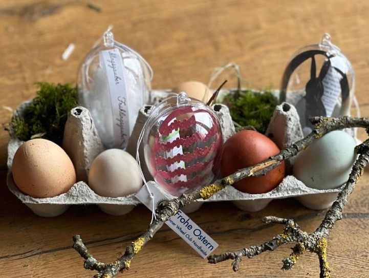 Die dekorativen Eier bieten sich auch zum Verschenken an.