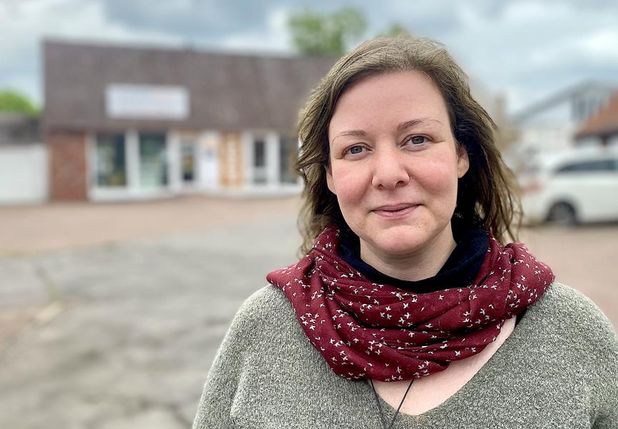 Tanja Scheefe lädt zum Trialog in den EIGENART Kunstraum ein.