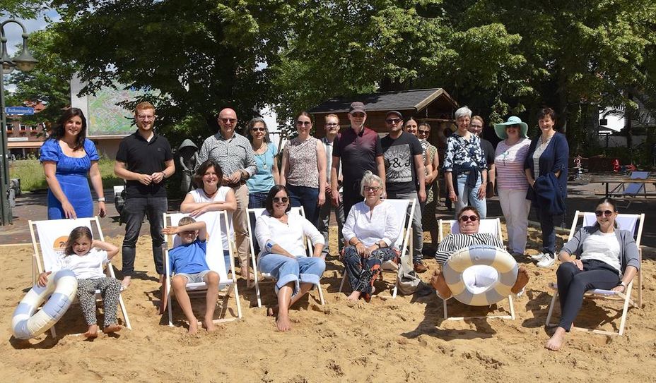 Bei der offiziellen Eröffnung herrschte bereits rege Urlaubsstimmung.
