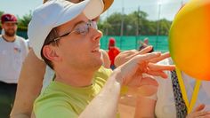 Stolz und zufrieden: Simon Fabian war das erste Mal mit dabei und einer von insgesamt 36 Athlet:innen der Lebenshilfe Bremervörde/Zeven, die am Behindertensportfest teilnahmen.