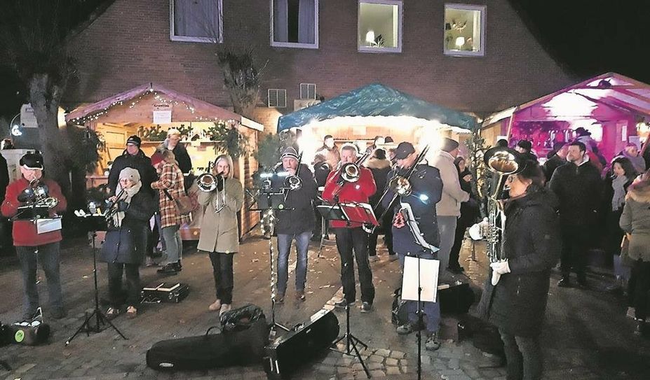 Beim Selsinger Weihnachtsmarkt tritt unter anderem der Posaunenchor auf. Auch der Weihnachtsmann kommt wieder vorbei.