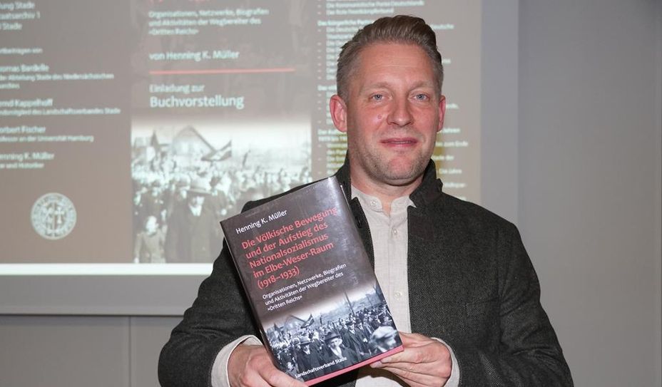 Dr. Henning Müller erhielt bei der Vorstellung seiner mit magna cum laude abgeschlossenen Doktorarbeit viel Zuspruch.