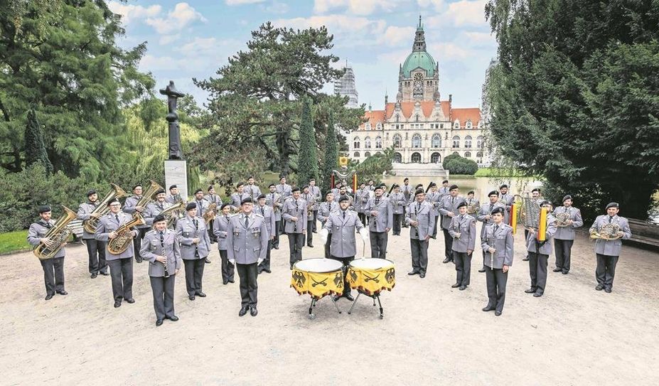 Das Heeresmusikkorps Hannover verwandelt Veranstaltungen durch seine Musik in emotionale Erlebnisse.