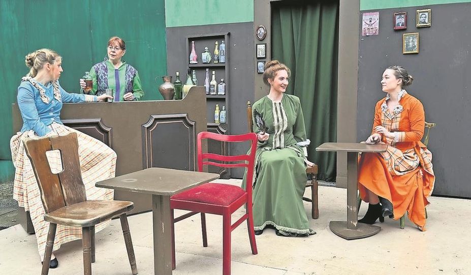 Insgesamt 20 Rollen gab es in „Der Hund von Baskerville“ zu besetzen. Regisseur Felix Sommer freut sich auf eine volle Bühne beim Abendstück.