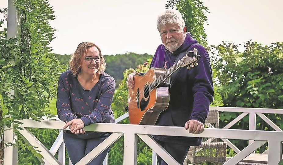 Christina Althaus und Jan de Grooth sind lange in der Musikbranche tätig, seit zehn Jahren musizieren sie gemeinsam.