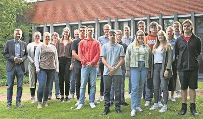 Die Nachwuchskräfte freuen sich auf interessante Jahre beim Landkreis.