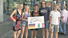Austauschschüler Luciano mit seiner Gastfamilie kurz nach seiner Ankunft.