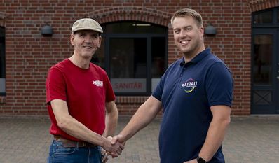 Während Marvin Kattau (rechts) die Leitung übernimmt, arbeitet Ingo Müller im Angestelltenverhältnis weiter.